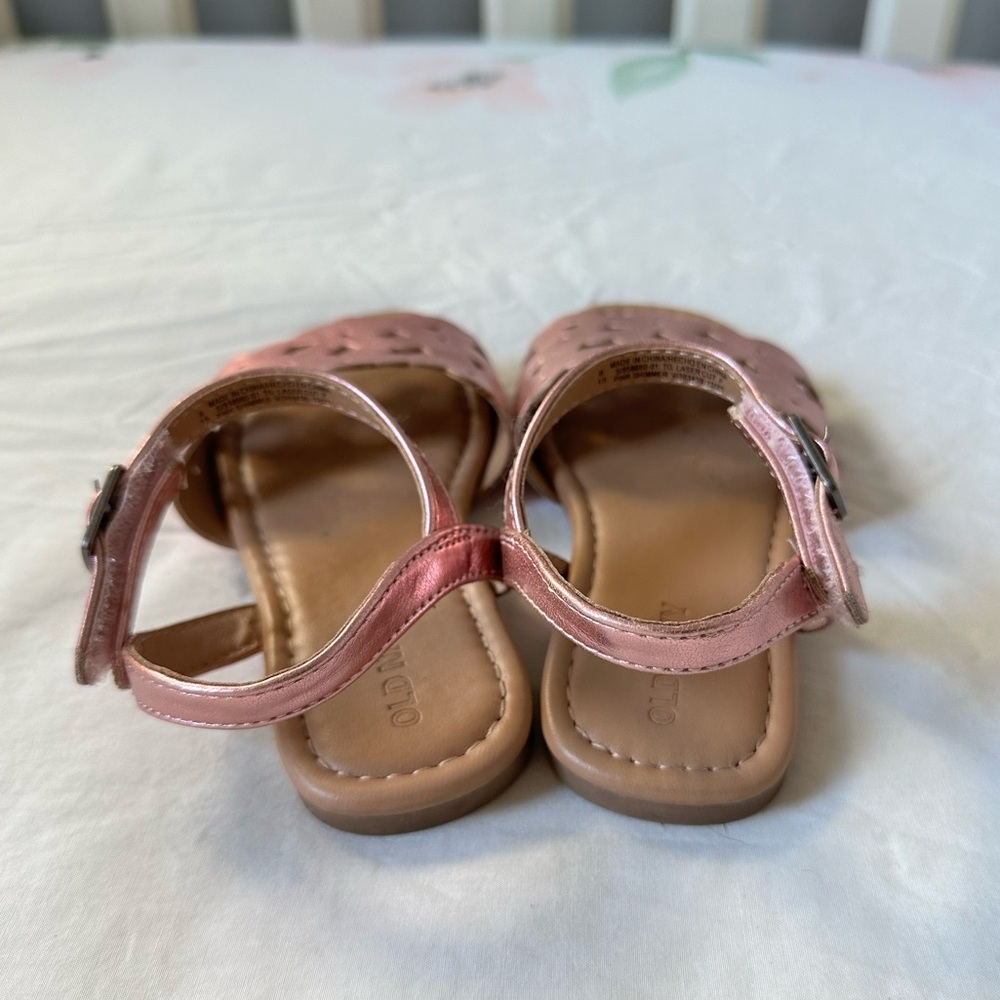 Old Navy pink metallic sandals size 8 - Picture 3 of 5